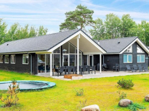 18 person holiday home in V ggerl se, Bogø By